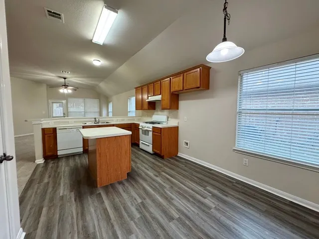 $1,945 | 1780 Stone Rim Loop, Buda, TX 78610