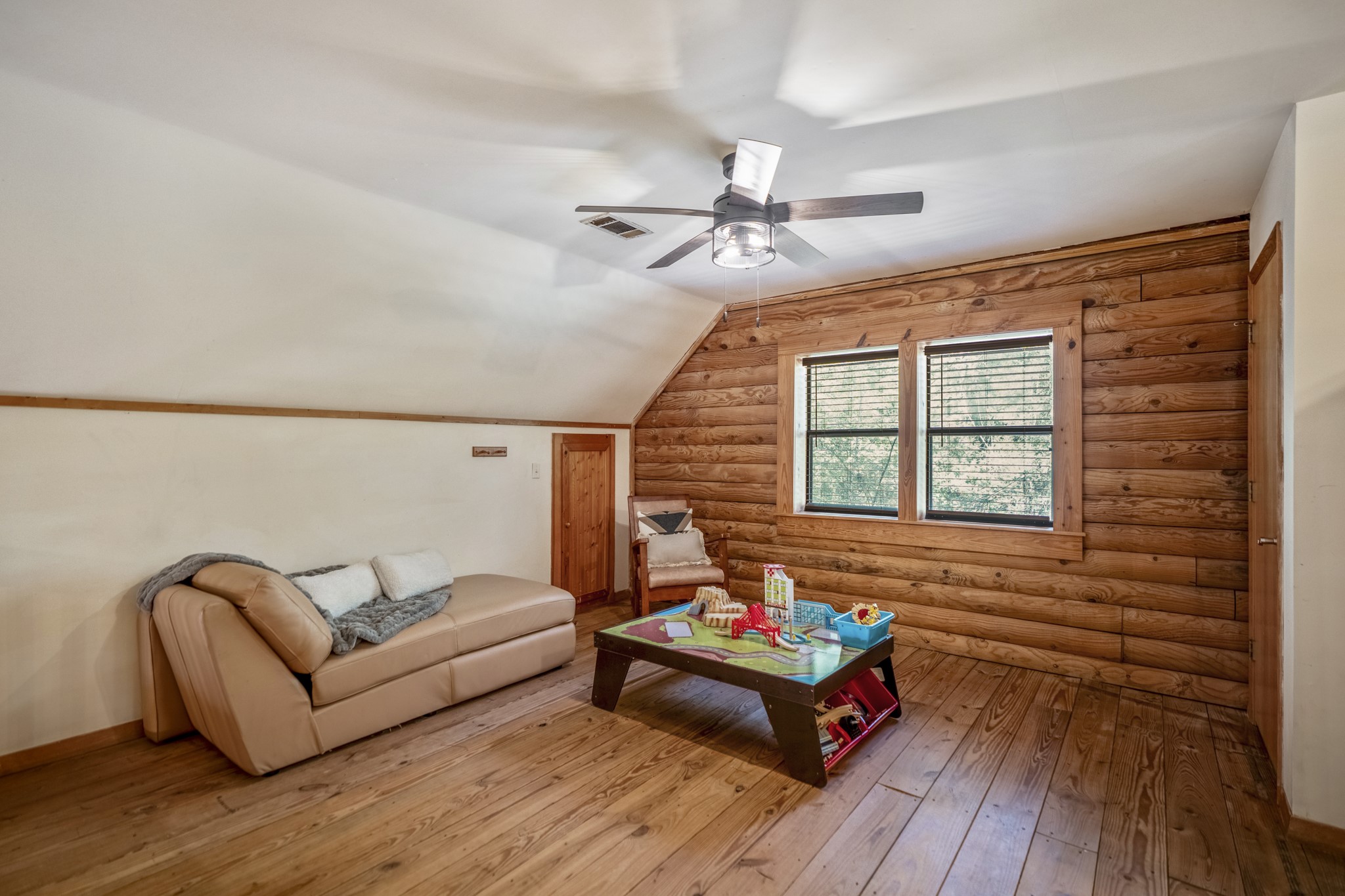 31370 Lazy Ridge Drive Waller, TX 77484 - Photo 29 of 43 Loft area with so much potential for all of your needs!