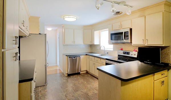 21 Davida Road Burlington, MA 01803 - Photo 14 of 27 Gallery Image 14