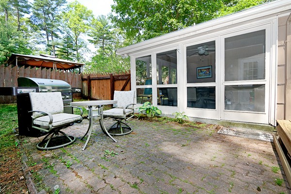 21 Davida Road Burlington, MA 01803 - Photo 4 of 27 Gallery Image 4