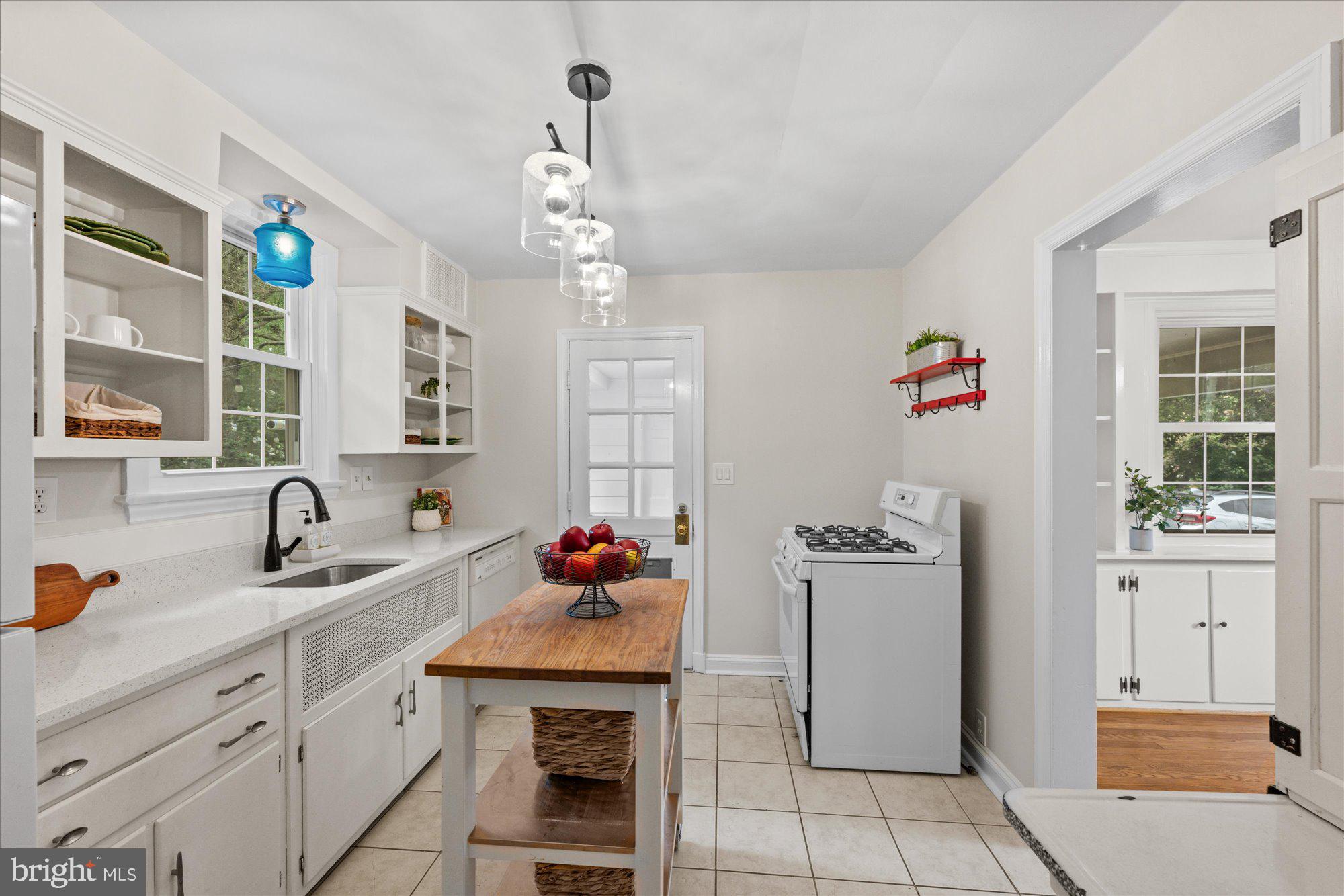 100 Aberdeen Road Rockville, MD 20850 - Photo 9 of 24