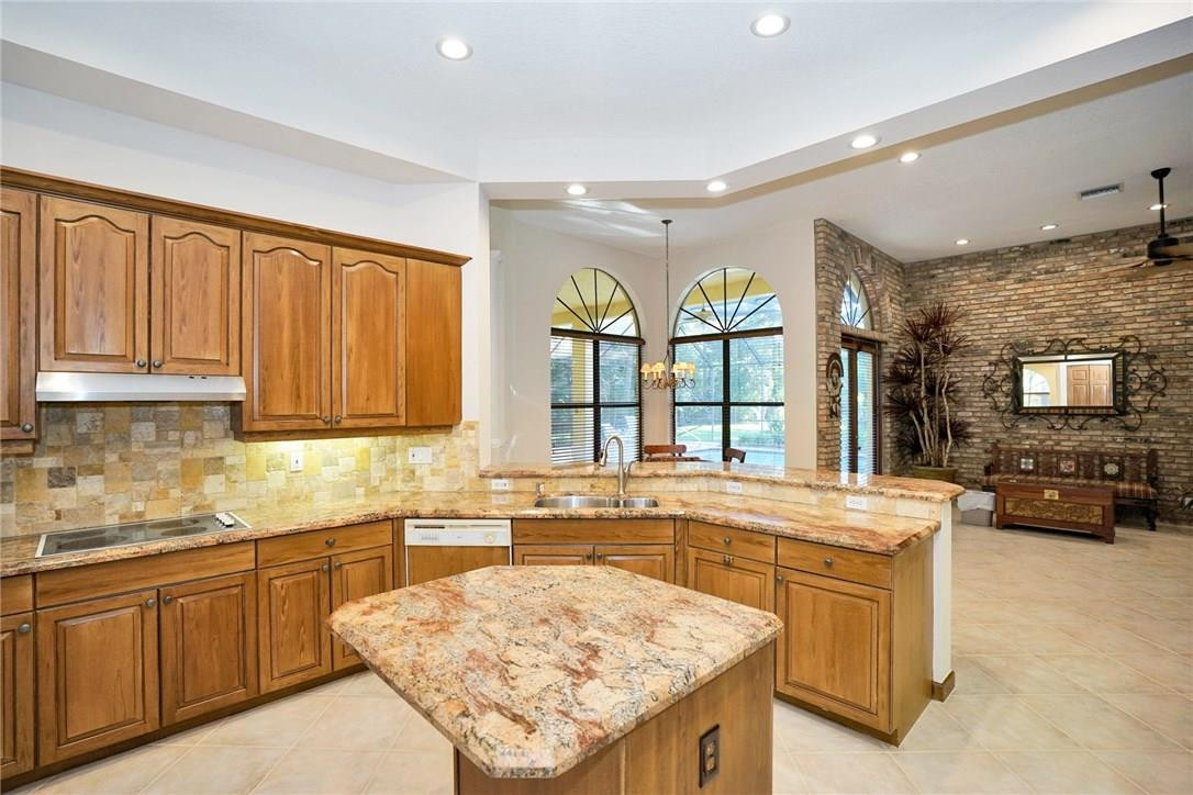 8011 Blue Ridge Lane Parkland, FL 33067 - Photo 10 of 37 Photo 10