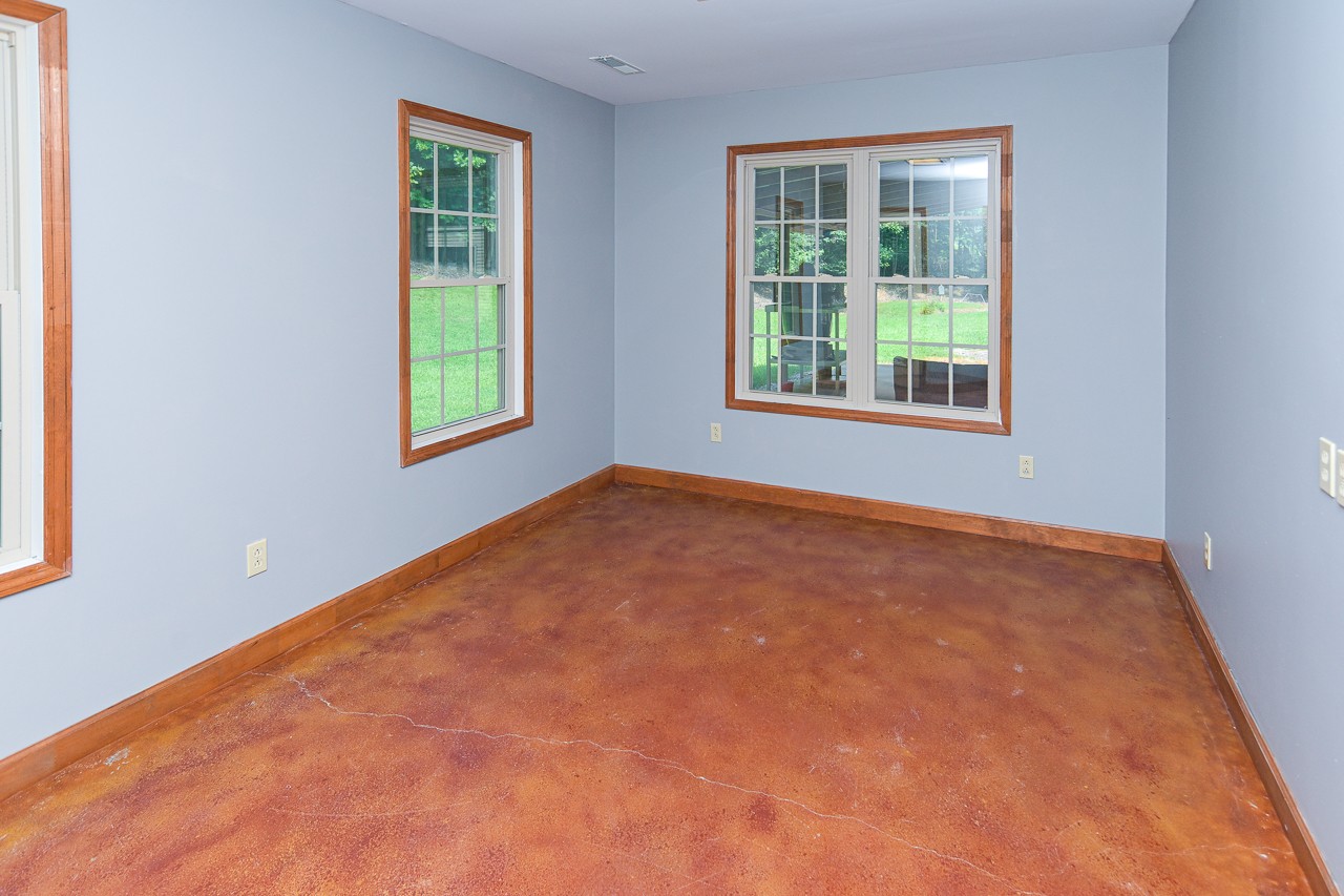 144 North Howard Fitch Road Kelso, TN 37348 - Photo 27 of 59 an empty room with a window