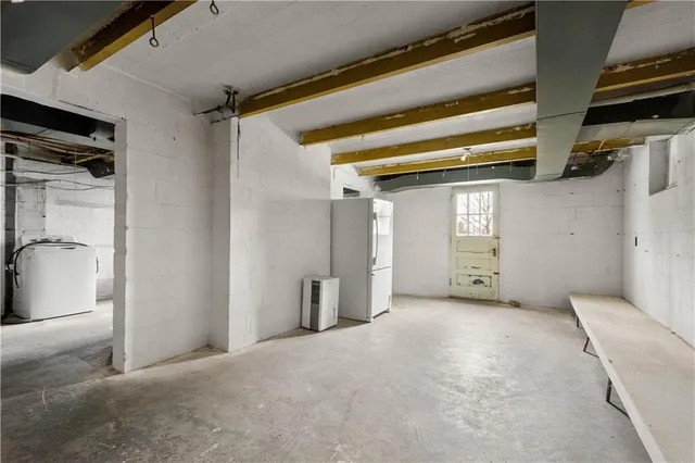 a view of a room with an empty space