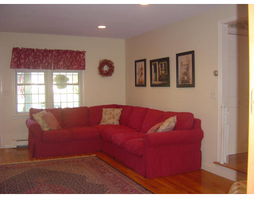 18 Damon Road Hanover, MA 02339 - Photo 4 of 10 Gallery Image 4