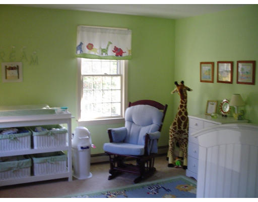 18 Damon Road Hanover, MA 02339 - Photo 7 of 10 Gallery Image 7