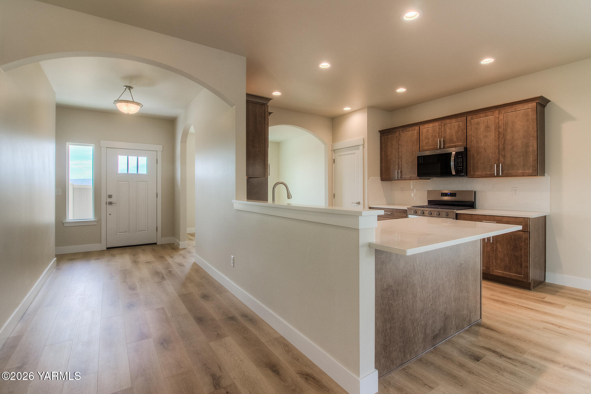 302 90th Avenue North Yakima, WA 98908 - Photo 2 of 22 Kitchen #1