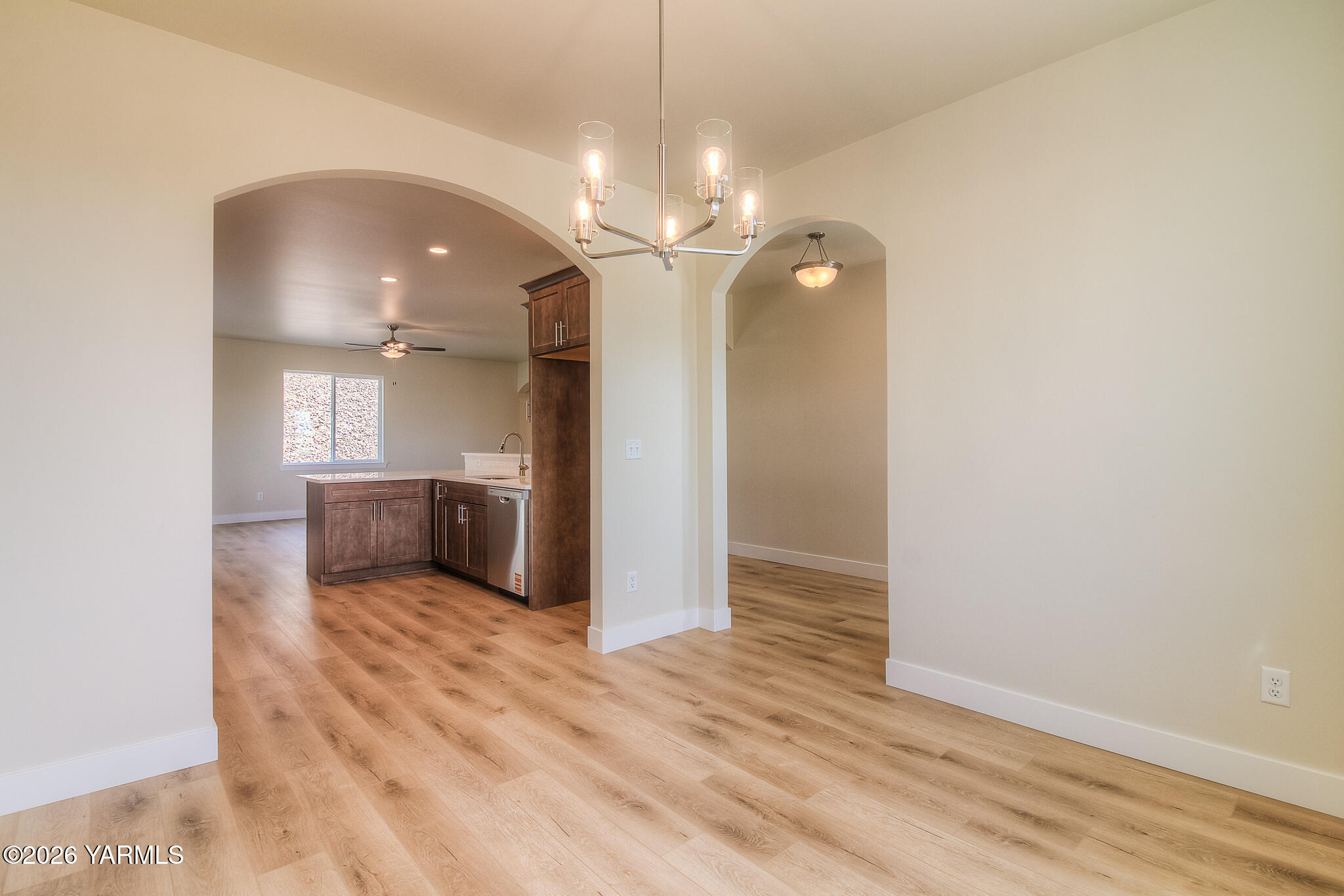 302 90th Avenue North Yakima, WA 98908 - Photo 6 of 22 Dining #2