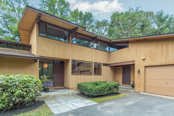 8 Joseph Comee Road Lexington, MA 02420 - Photo 3 of 30 Gallery Image 3