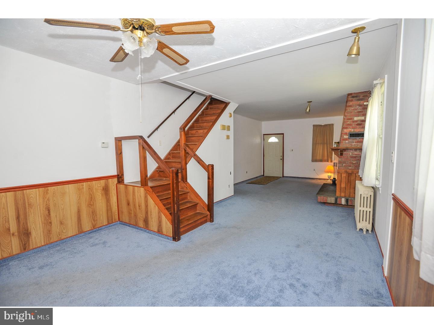 1015 5th Avenue Croydon, PA 19021 - Photo 8 of 25 Living Room