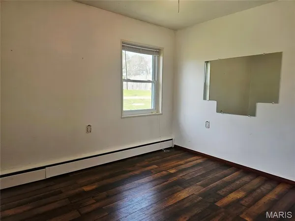 $210,000 | 406 North Commercial Street, Crocker, MO 65452