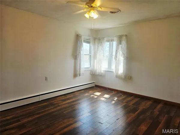 $210,000 | 406 North Commercial Street, Crocker, MO 65452