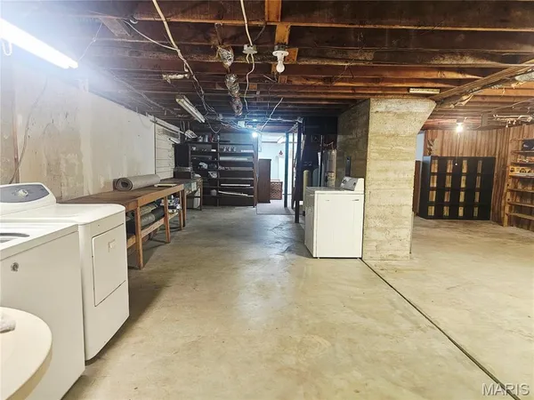 $210,000 | 406 North Commercial Street, Crocker, MO 65452