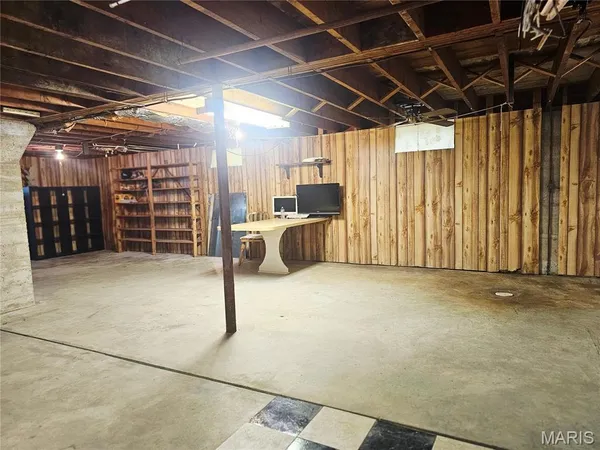 $210,000 | 406 North Commercial Street, Crocker, MO 65452