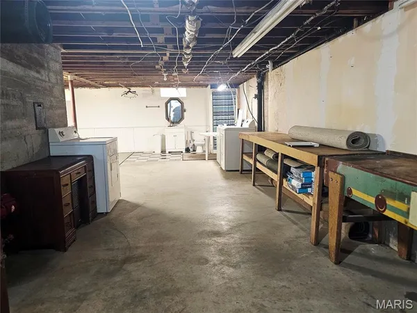 $210,000 | 406 North Commercial Street, Crocker, MO 65452