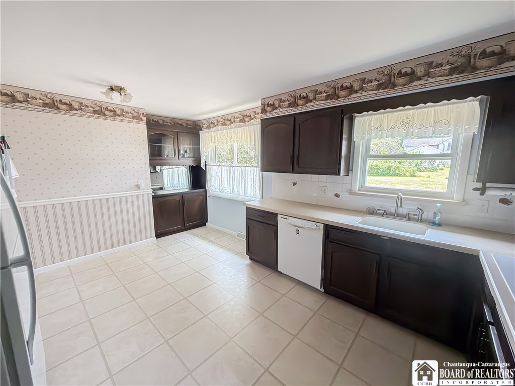 7 Swan Street Hanover, NY 14062 - Photo 8 of 29