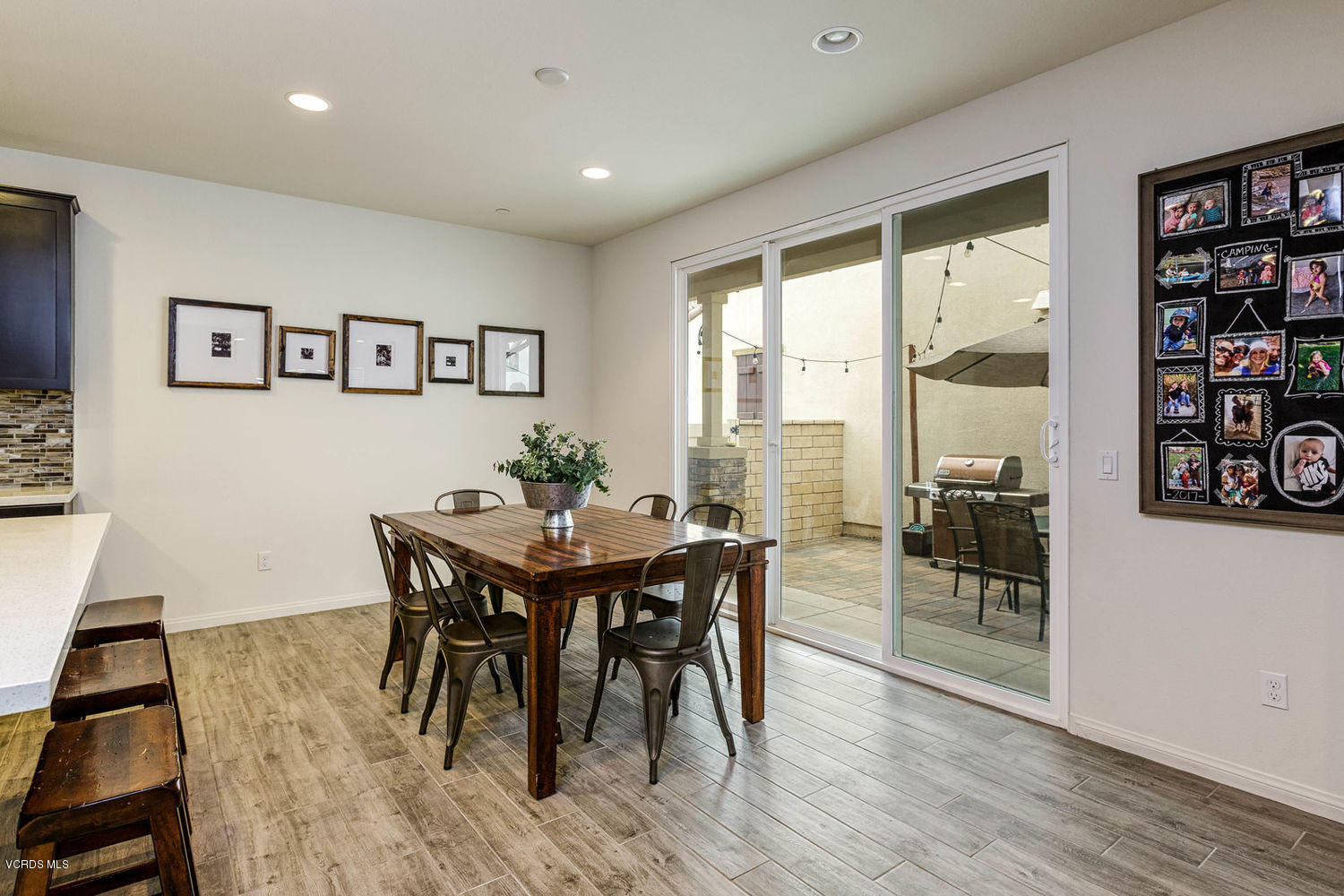 184 Stonegate Road Camarillo, CA 93010 - Photo 6 of 22 06_dining_area