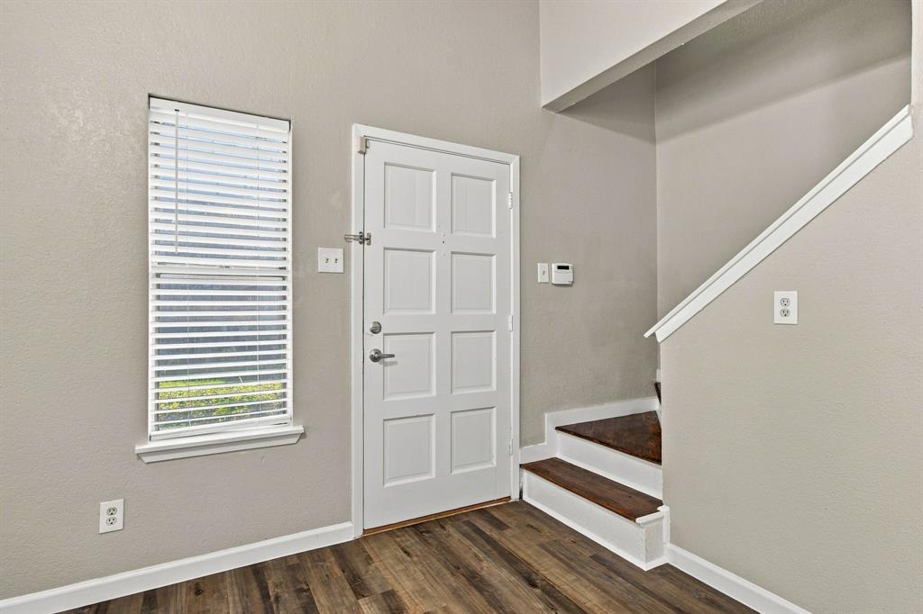 2240 Tarpley Road, Unit 74 Carrollton, TX 75006 - Photo 4 of 25 Gallery Image 4