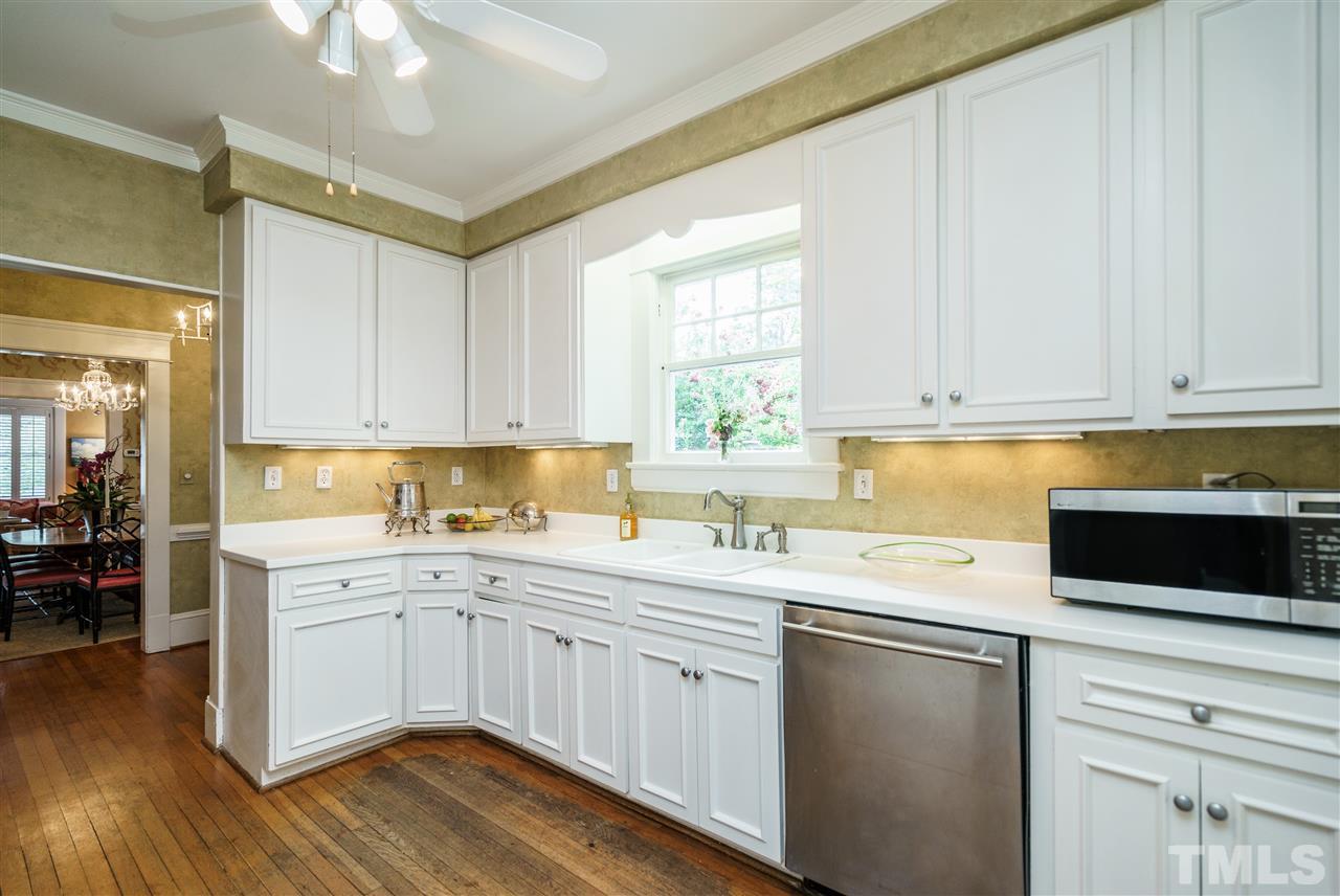2213 Creston Road Raleigh, NC 27608 - Photo 11 of 24