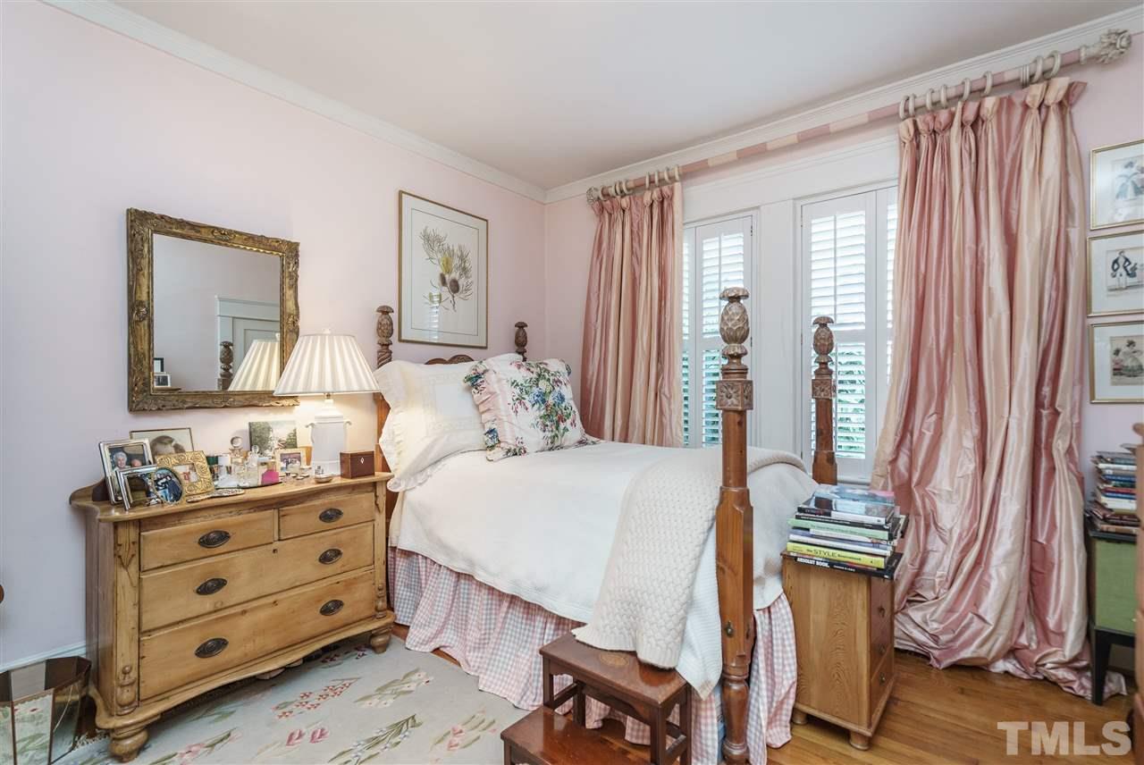 2213 Creston Road Raleigh, NC 27608 - Photo 14 of 24
