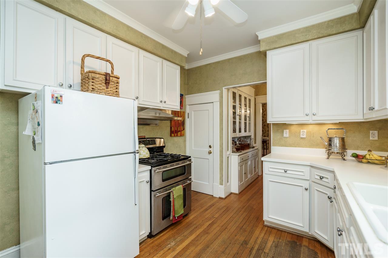 2213 Creston Road Raleigh, NC 27608 - Photo 10 of 24