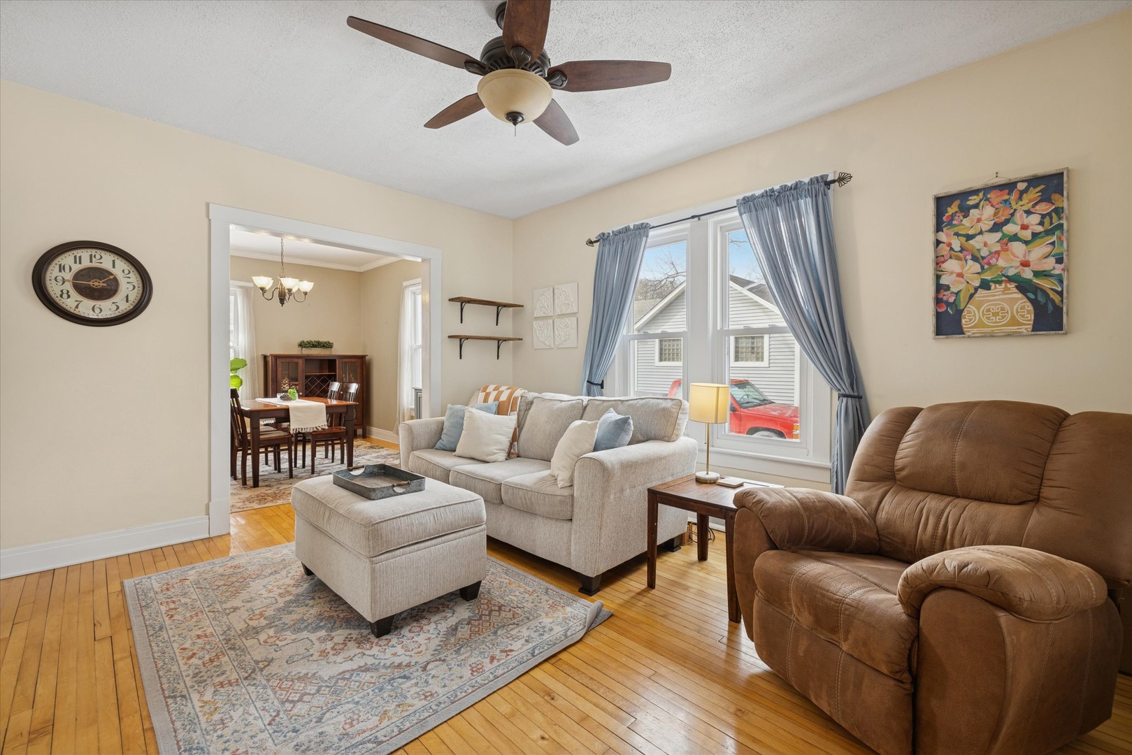 21 Division Street Algonquin, IL 60102 - Photo 5 of 20 a living room with furniture and a large window