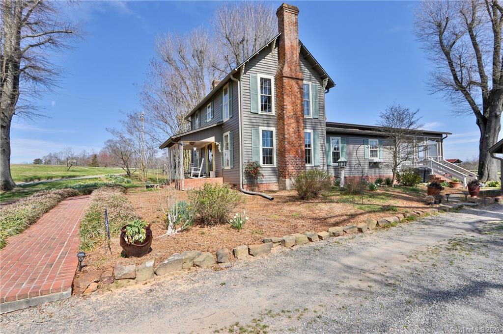 2945 Nesting Goose Road Yadkinville, NC 27055 - Photo 1 of 30 Gallery Image 1
