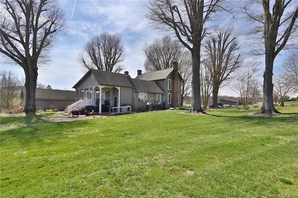 2945 Nesting Goose Road Yadkinville, NC 27055 - Photo 5 of 30 Gallery Image 5