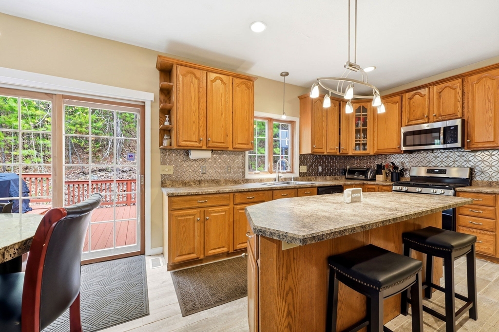 17 Sherman Hill Road Ware, MA 01082 - Photo 7 of 41
