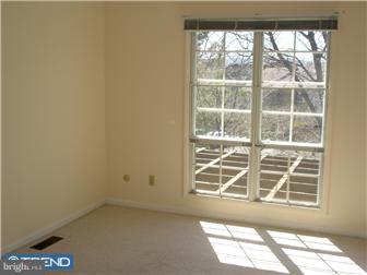 127 Merion Lane Reading, PA 19607 - Photo 8 of 12 Gallery Image 8