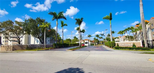 $2,200 | 6045 Northwest 186th Street, Unit 307, Hialeah, FL 33015