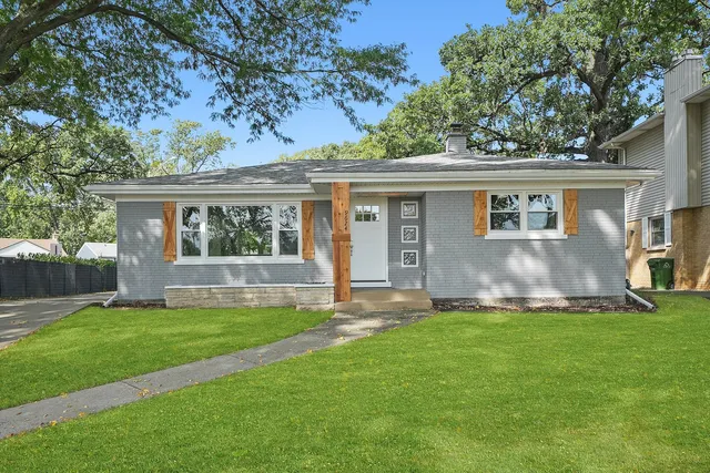 $409,900 | 9624 West Shore Drive, Oak Lawn, IL 60453