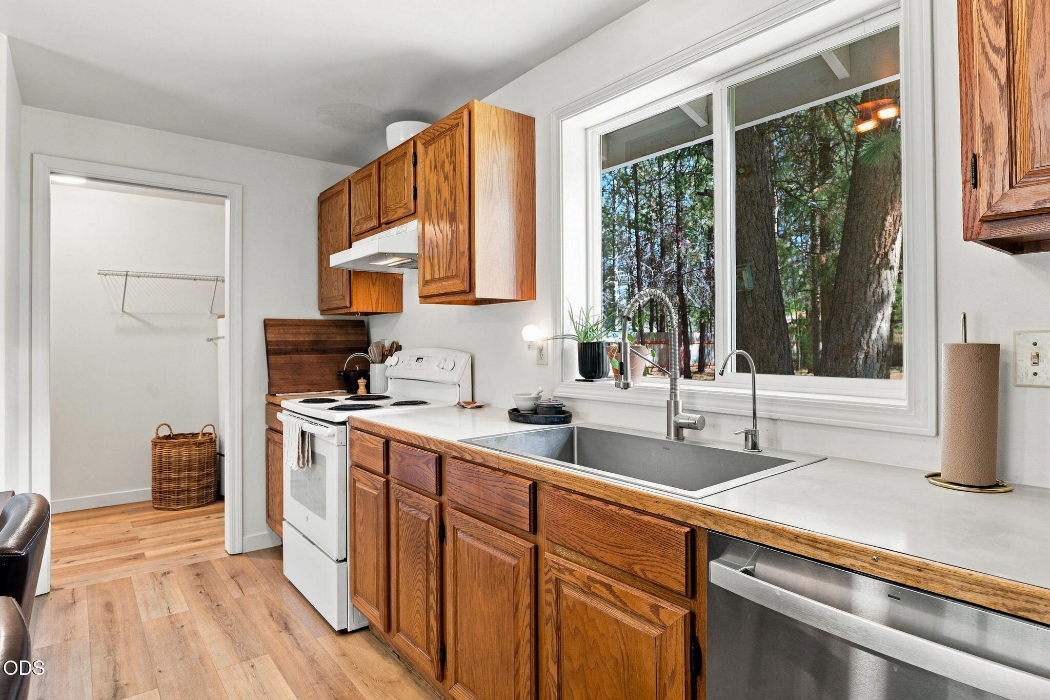 56256 Eider Road Bend, OR 97707 - Photo 14 of 47 Gallery Image 14