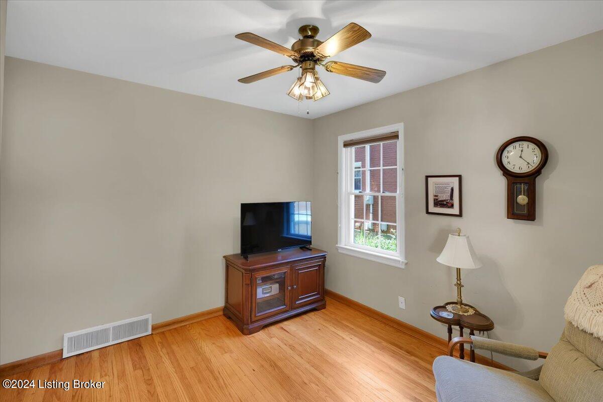 4245 Darbrook Road Louisville, KY 40207 - Photo 19 of 36 24-4245 Darbrook Rd