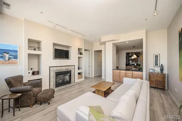 $399,000 | 400 South 14th Street, Unit 1218, St. Louis, MO 63103