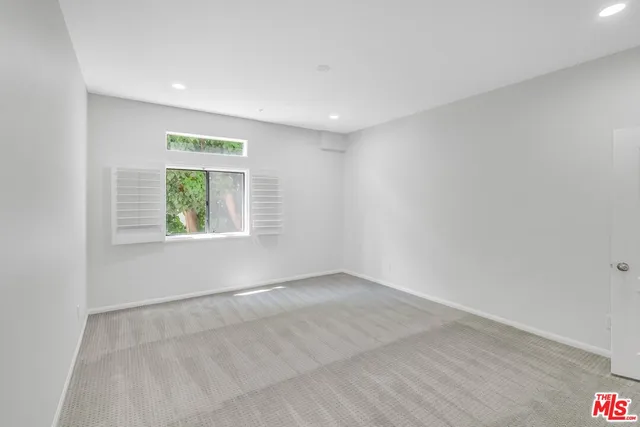 $3,795 | 4477 Woodman Avenue, Unit 207, Sherman Oaks, CA 91423