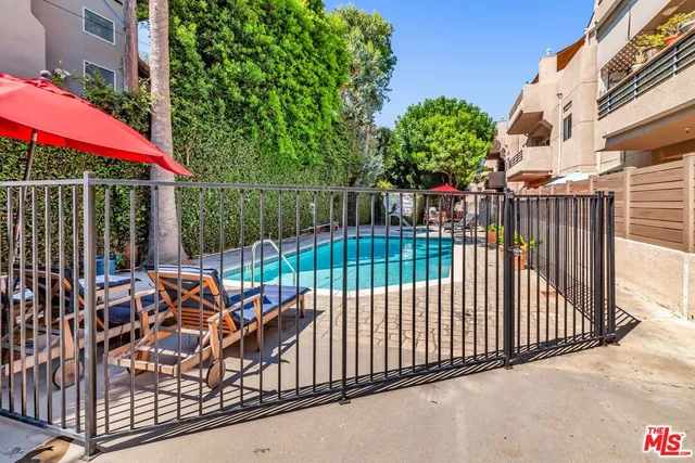 $3,795 | 4477 Woodman Avenue, Unit 207, Sherman Oaks, CA 91423