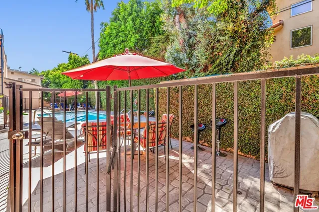 $3,795 | 4477 Woodman Avenue, Unit 207, Sherman Oaks, CA 91423