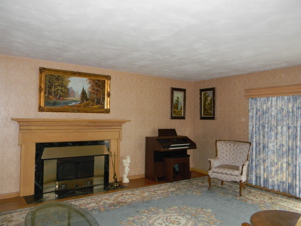 78 Tatham Hill Road West Springfield, MA 01089 - Photo 5 of 22 Gallery Image 5