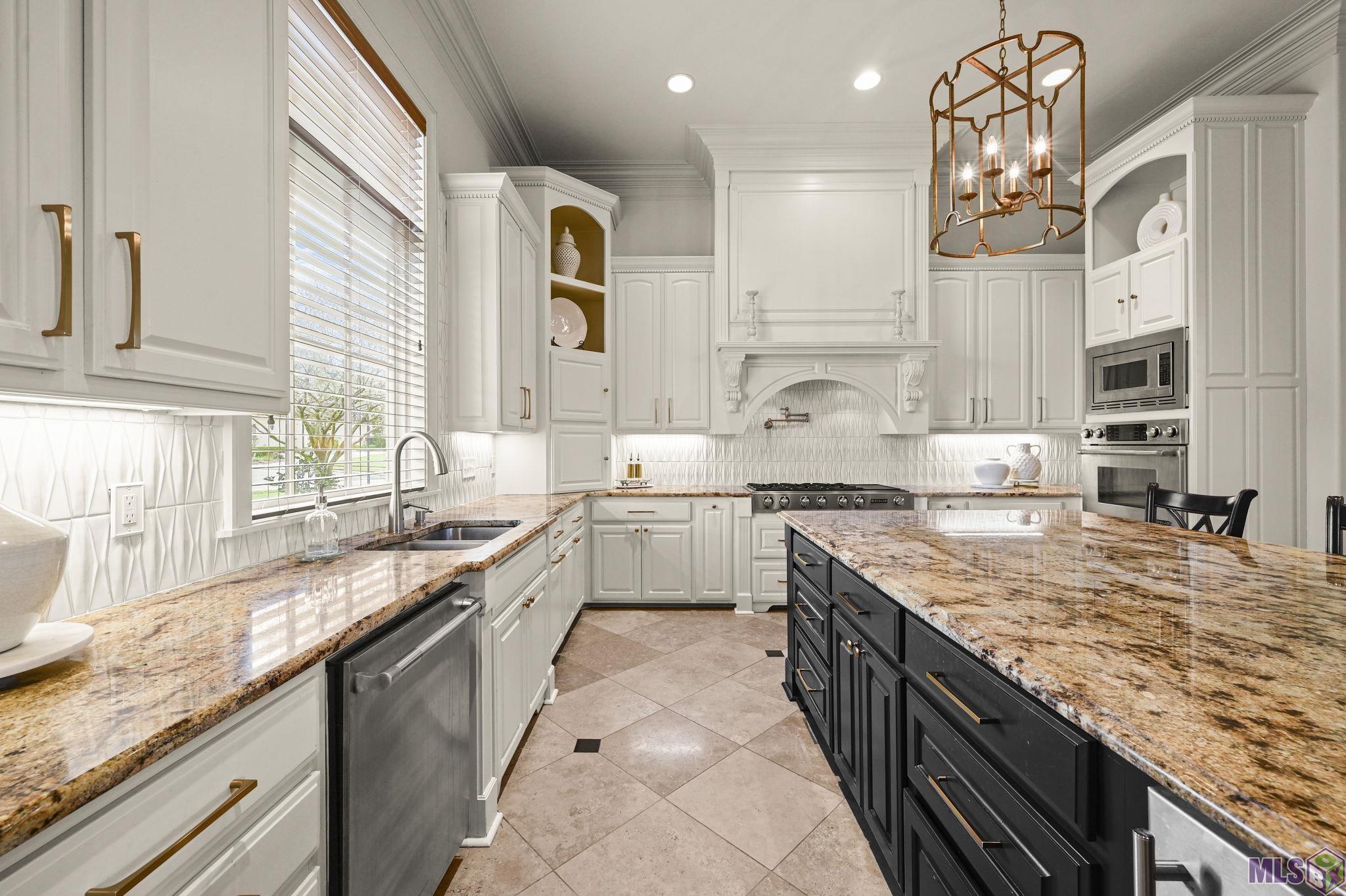 2602 Cedar Lodge Drive Baton Rouge, LA 70809 - Photo 1 of 27