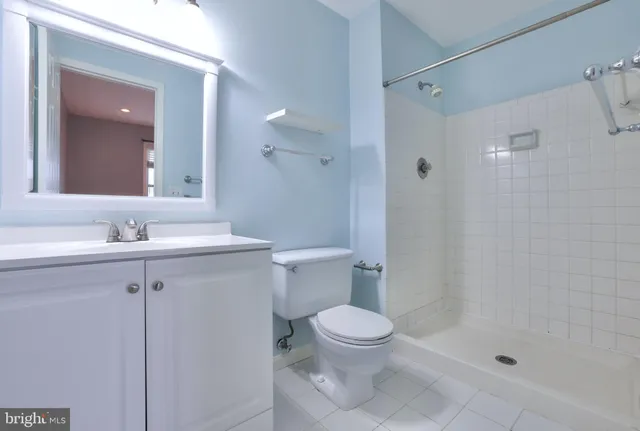 $3,300 | 935 South Rolfe Street, Unit 2, Arlington, VA 22204