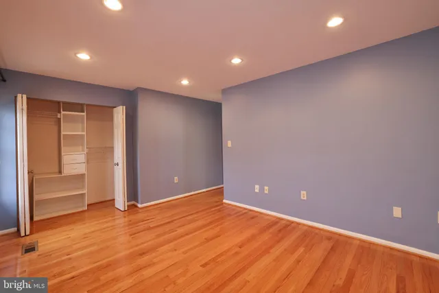 $3,300 | 935 South Rolfe Street, Unit 2, Arlington, VA 22204