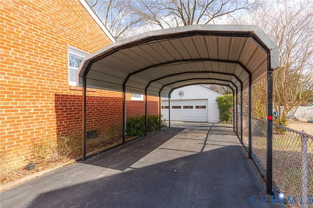 $329,900 | 14 Medlock Road, Sandston, VA 23150