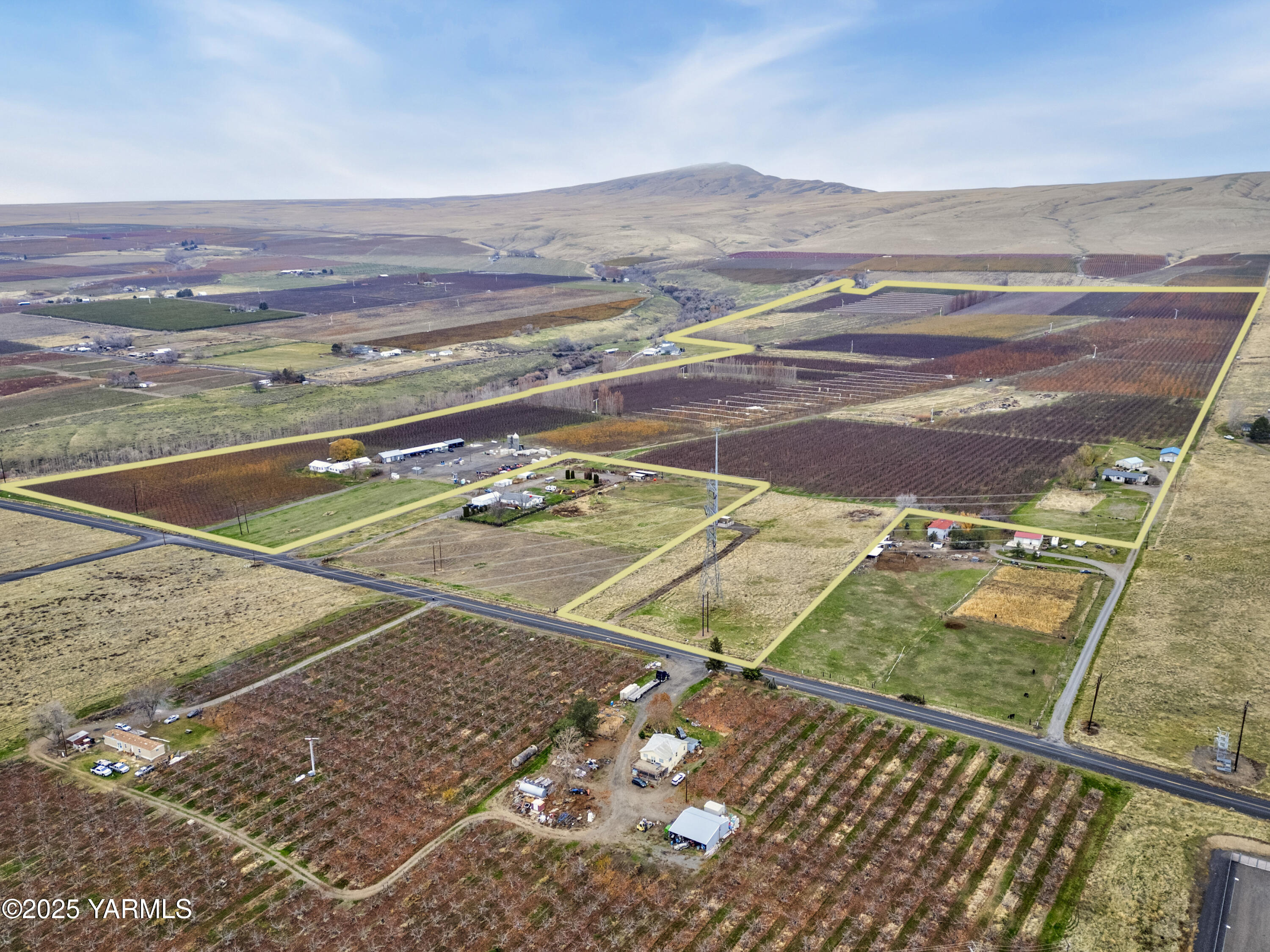 a view of an outdoor space