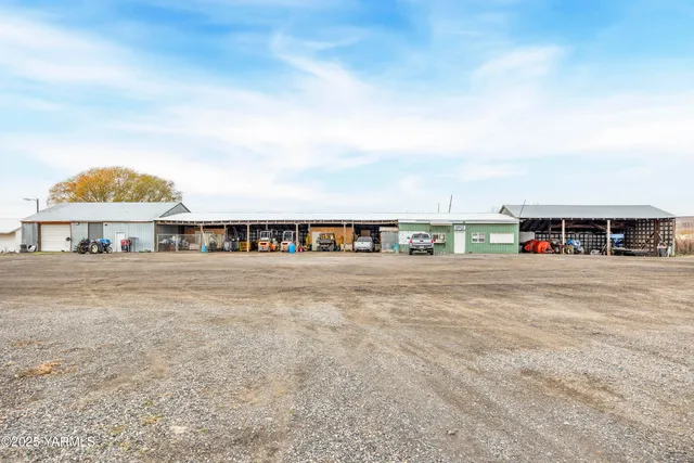 $2,500,000 | 14306 West Acord Road, Benton City, WA 99320