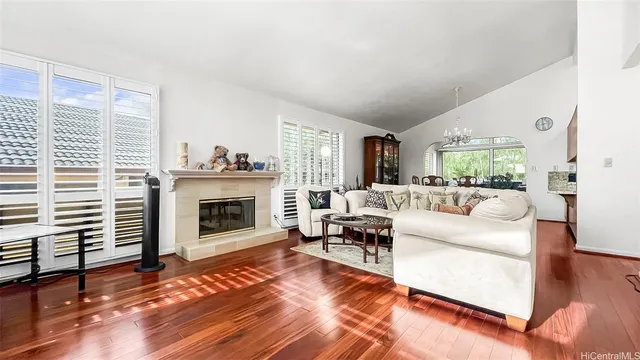 $1,499,000 | 98-1421 Onikiniki Place, Unit 5, Aiea, HI 96701