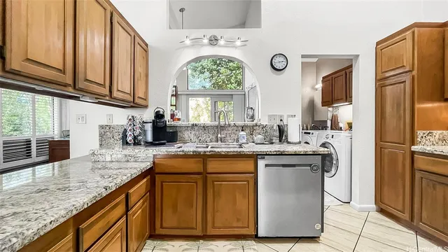 $1,499,000 | 98-1421 Onikiniki Place, Unit 5, Aiea, HI 96701