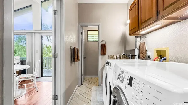 $1,499,000 | 98-1421 Onikiniki Place, Unit 5, Aiea, HI 96701