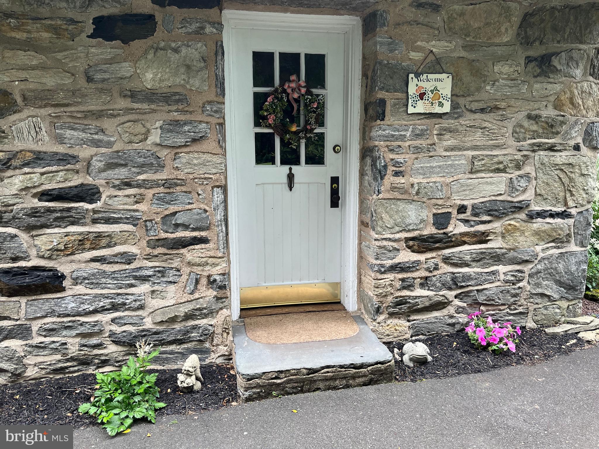 1445 Robinhood Road Jenkintown, PA 19046 - Photo 2 of 23 Front door