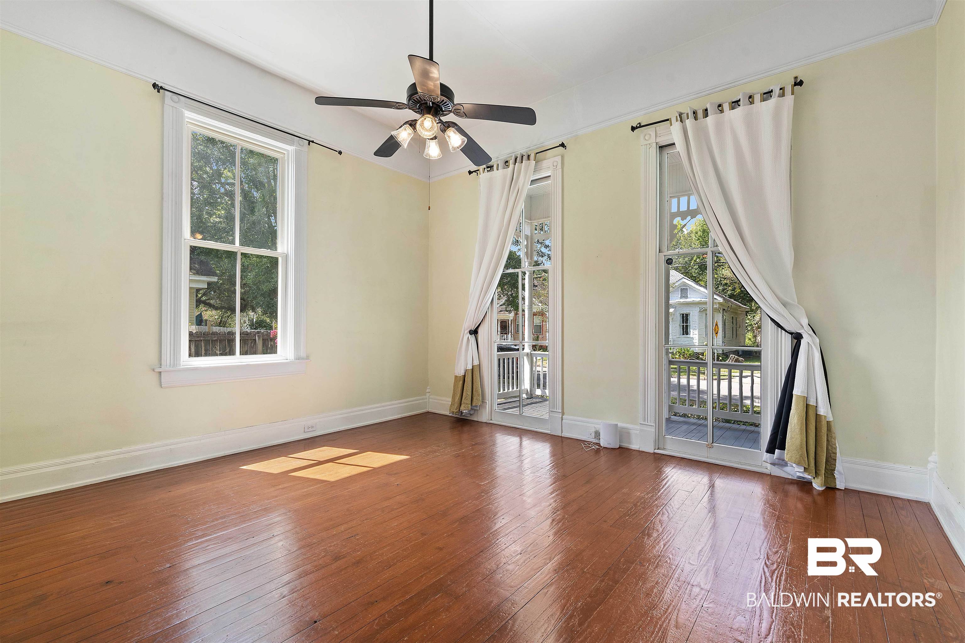 207 Dexter Avenue Mobile, AL 36604 - Photo 5 of 22